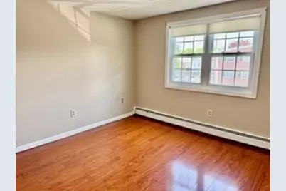 305 Pine St #12, Lowell, MA 01851 - Photo 9