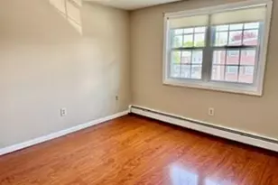 305 Pine St, Lowell, MA 01851 - Photo 9