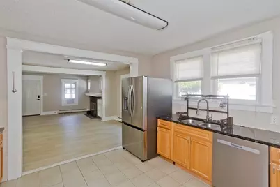 121 Dorset Street, Springfield, MA 01008 - Photo 7