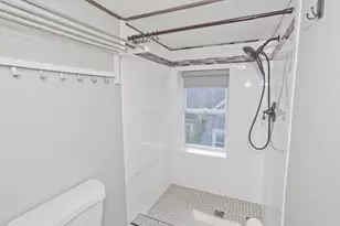 121 Dorset St, Springfield, MA 01008 - Photo 21