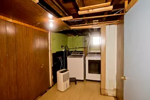121 Dorset St, Springfield, MA 01008 - Photo 35