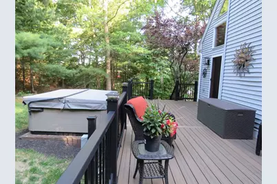 14 Circle Dr, Dudley, MA 01571 - Photo 9