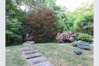 14 Circle Dr, Dudley, MA 01571 - Photo 5