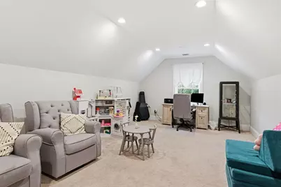 18 Pine St, Belchertown, MA 01007 - Photo 33