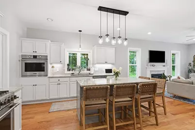 18 Pine St, Belchertown, MA 01007 - Photo 9