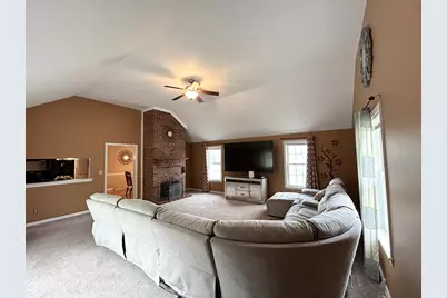 35 Fox Meadow Dr, Worcester, MA 01602 - Photo 9