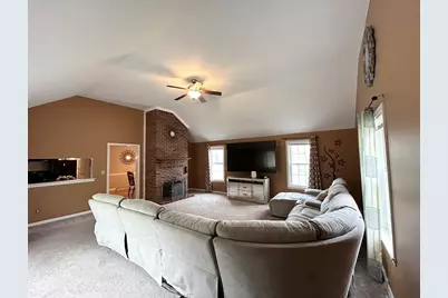 35 Fox Meadow Dr, Worcester, MA 01602 - Photo 9