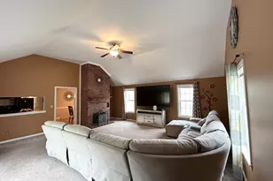 35 Fox Meadow Dr, Worcester, MA 01602 - Photo 9