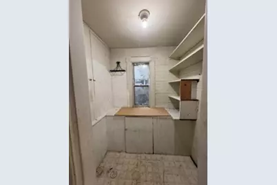20 Hawthorne St, Springfield, MA 01105 - Photo 7