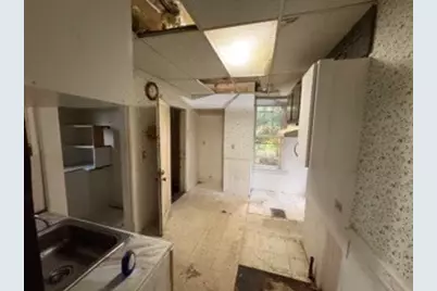 20 Hawthorne St, Springfield, MA 01105 - Photo 5