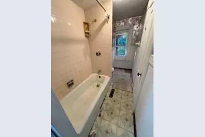 20 Hawthorne St, Springfield, MA 01105 - Photo 15