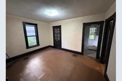 20 Hawthorne St, Springfield, MA 01105 - Photo 9