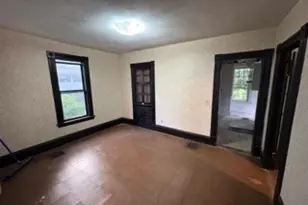 20 Hawthorne St, Springfield, MA 01105 - Photo 9