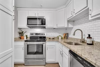 33 Lodgen Court #1F, Malden, MA 02148 - Photo 3