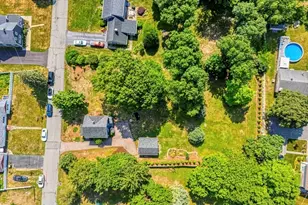 109 Jackson Ave, Somerset, MA 02725 - Photo 35