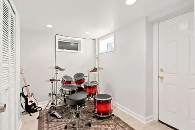633 E Merrimack St #633, Lowell, MA 01852 - Photo 23