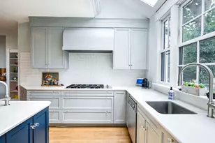 49 Hawthorn St, New Bedford, MA 02740 - Photo 9