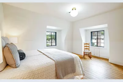 49 Hawthorn St, New Bedford, MA 02740 - Photo 29