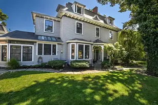 49 Hawthorn St, New Bedford, MA 02740 - Photo 1