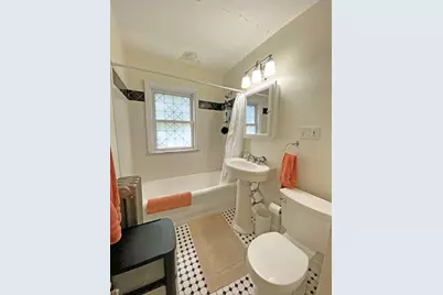 331-333 Lowell Ave #331, Newton, MA 02460 - Photo 9