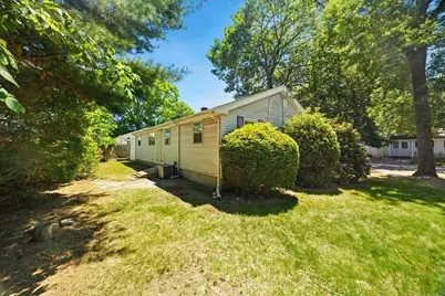 52 Jacob St, Brockton, MA 02302 - Photo 5