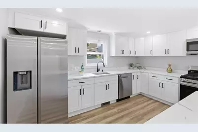 37 Campaw St, Lowell, MA 01850 - Photo 21