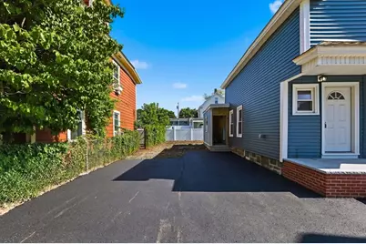 37 Campaw St, Lowell, MA 01850 - Photo 5