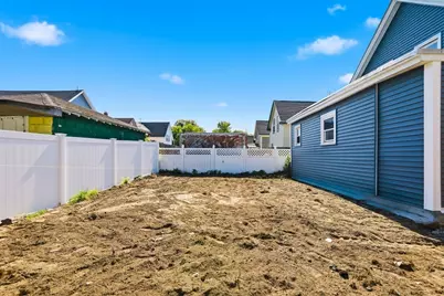 37 Campaw St, Lowell, MA 01850 - Photo 35