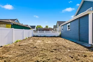 37 Campaw St, Lowell, MA 01850 - Photo 35