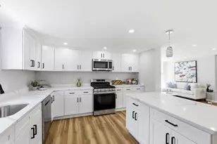 37 Campaw St, Lowell, MA 01850 - Photo 25