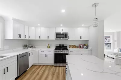 37 Campaw St, Lowell, MA 01850 - Photo 23