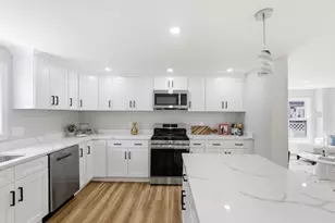 37 Campaw St, Lowell, MA 01850 - Photo 23