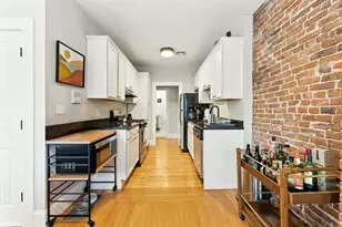 19 Medford St, Chelsea, MA 02150 - Photo 9