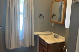 573 Northampton Rd, Holyoke, MA 01040 - Photo 11