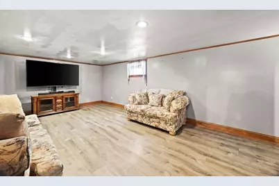 7 Hopewell Rd, Boston, MA 02136 - Photo 13