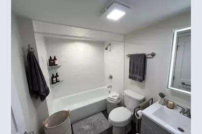 25 Holly Ln #1D, Brookline, MA 02467 - Photo 5