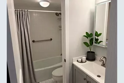 25 Holly Ln #1D, Brookline, MA 02467 - Photo 3