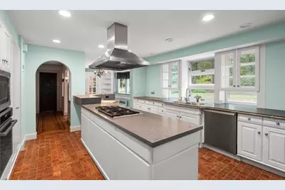 43 Monadnock Road, Wellesley, MA 02481 - Photo 13