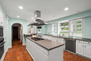 43 Monadnock Rd, Wellesley, MA 02481 - Photo 13