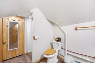 26 Thompson St, East Longmeadow, MA 01028 - Photo 17