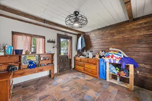 26 Thompson St, East Longmeadow, MA 01028 - Photo 9