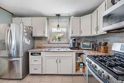 26 Thompson St, East Longmeadow, MA 01028 - Photo 7