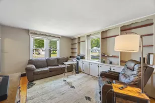 26 Thompson St, East Longmeadow, MA 01028 - Photo 3