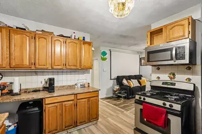 25 Beech St, Fitchburg, MA 01420 - Photo 9