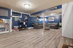 92 Laurie Ave, Boston, MA 02132 - Photo 17
