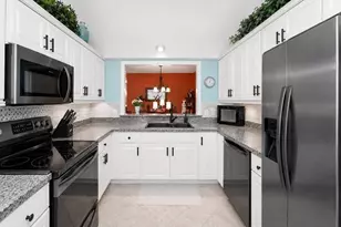 877 Auburnville Way, Whitman, MA 02382 - Photo 17