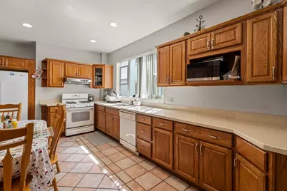 87 Hamilton St, Boston, MA 02125 - Photo 5