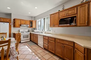 87 Hamilton St, Boston, MA 02125 - Photo 5