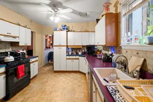 87 Hamilton St, Boston, MA 02125 - Photo 17