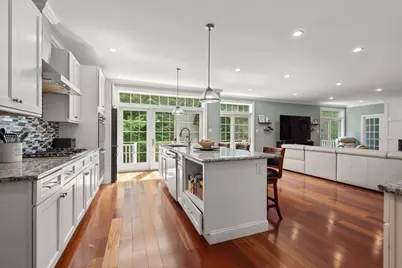 24 Wayside Inn Rd, Framingham, MA 01701 - Photo 9